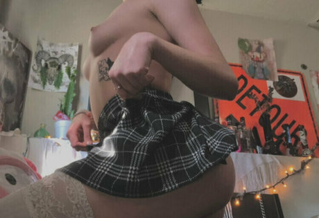 スリムな熟女OnlyFans ホットポルノ 写真