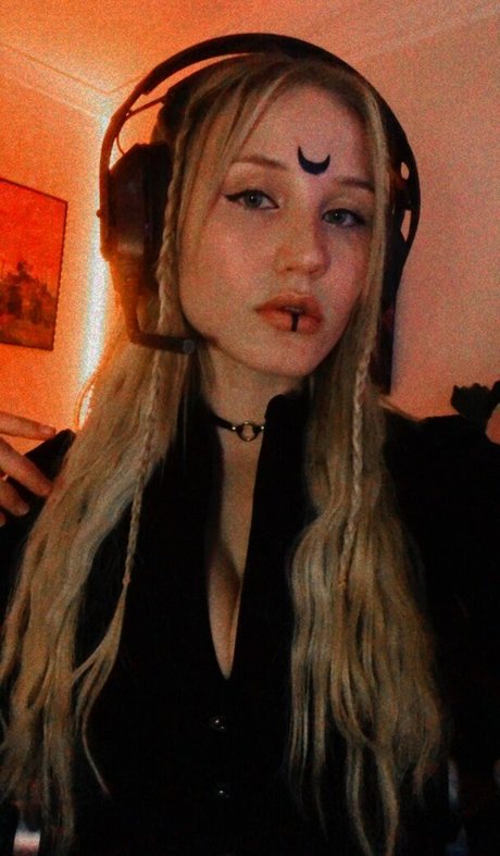 QAEKZ スター 裸 ギャラリー