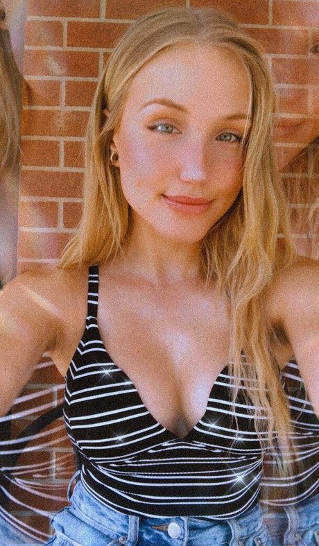 QAEKZ ヌードモデル 写真