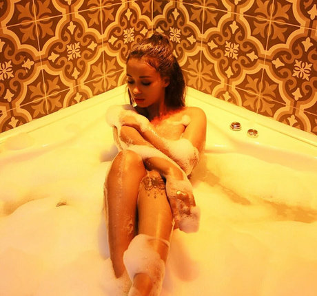 美しいベイビーOnlyFans HD 写真