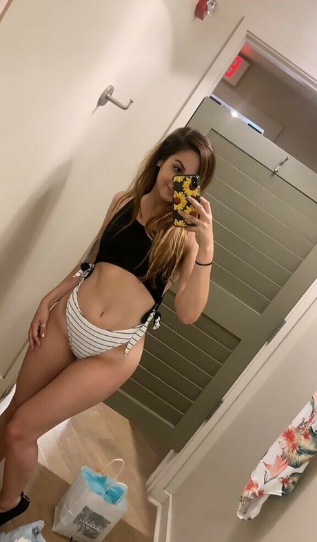 Sloane Skipper Wolf ポルノスター トップ 写真