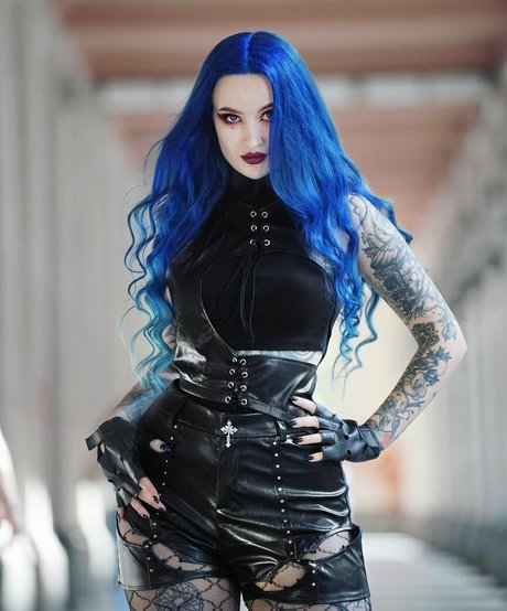 寝取られ異人種間OnlyFans 美しいヌード 画像