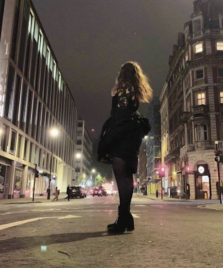 ガレガオンリーファンズ ホット裸 写真