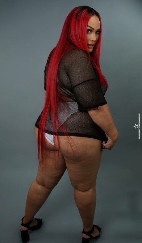 Lina Fanene 高品質スター 写真