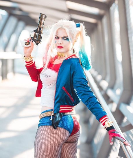 Infamousbylaura ポルノスター トップ 写真