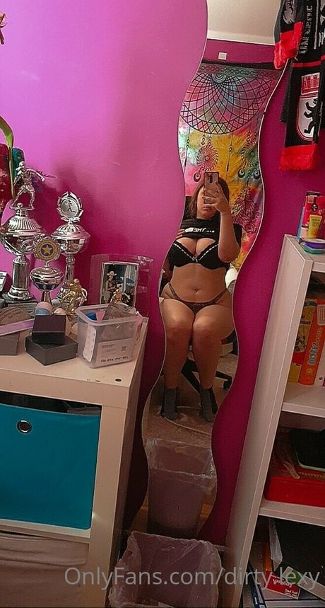 dirty lexy ヌード女優 写真