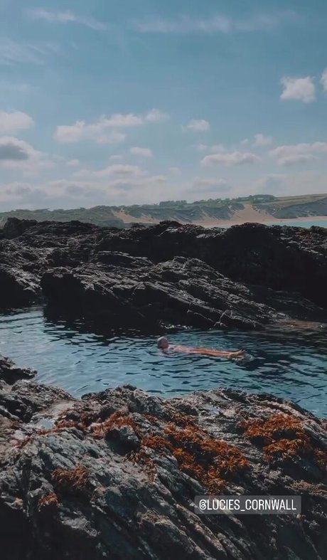 Lucie Donlan 完璧な女優 アーカイブ