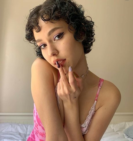 Inyourdre4mz エロティックなスター 画像