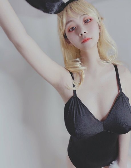Xiao Tun Shen エロティックなモデル 写真