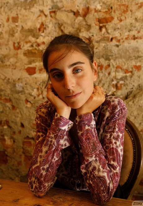 ブロンドオンリーファン 美しい裸 写真