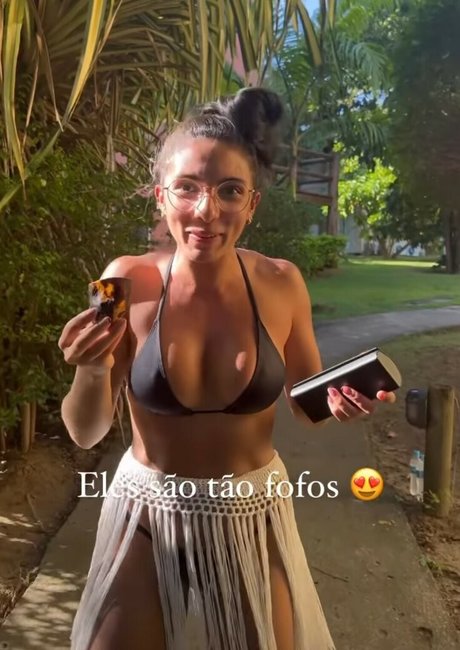 小柄なブロンドの熟女OnlyFans 美しい 写真