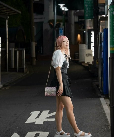 Yvonneflinetv ホットモデル 画像