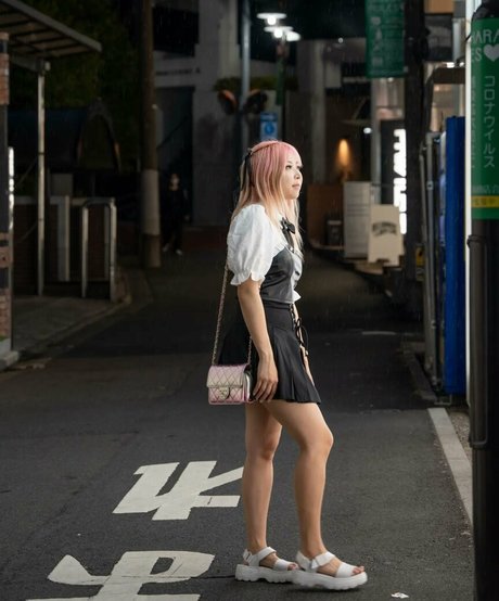 Yvonneflinetv 高品質のポルノスター 写真