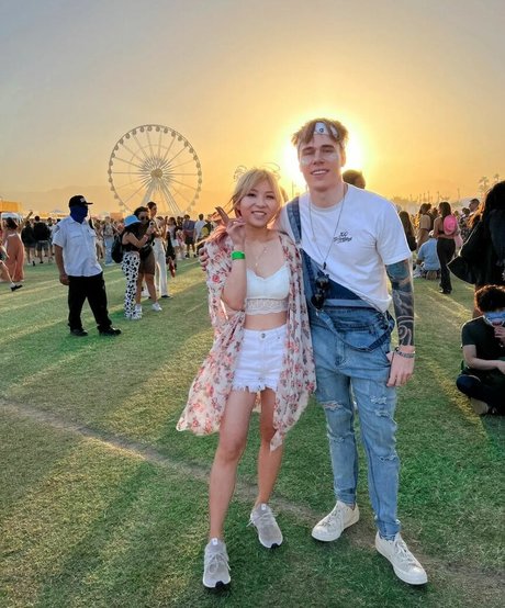 Yvonneflinetv 素敵なモデル 写真