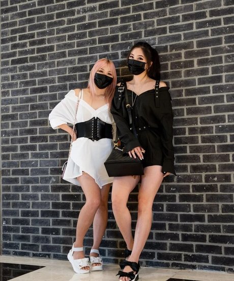 Yvonneflinetv 完璧な女優 写真