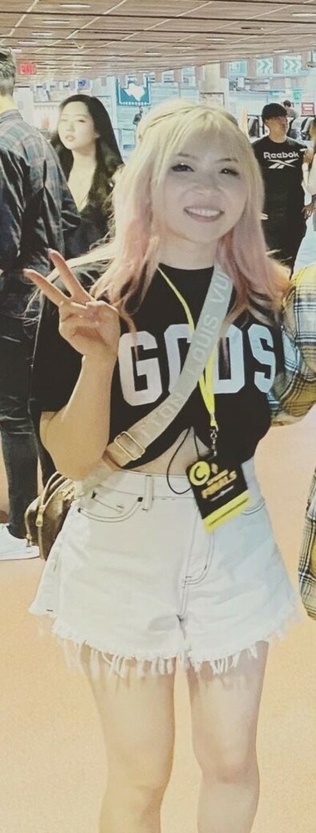 Yvonneflinetv アートスター ギャラリー