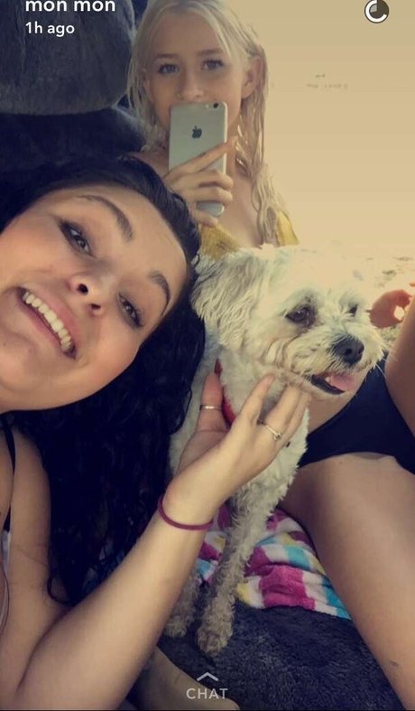 Abby Hughes アートモデル 写真