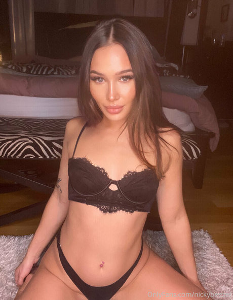 nickybeezer 限定スター 写真