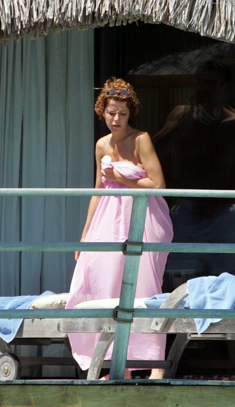 Natasha Kaplinsky xxx女優 ギャラリー