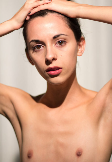 Kara Neko ポルノモデル 画像