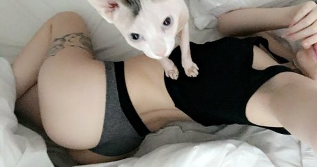 Romanie Smith 女優 画像