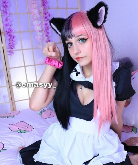 Emasyy ポルノモデル 画像