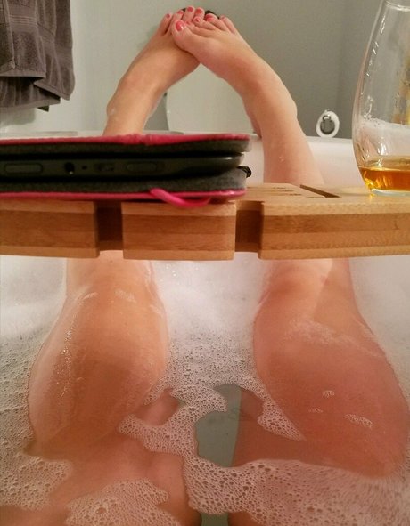 Grabymyneckk top profile image