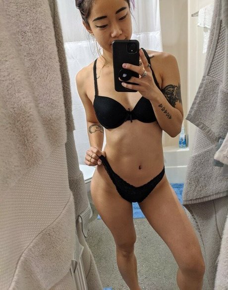 シシーオンリーファンズ エロチック ギャラリー