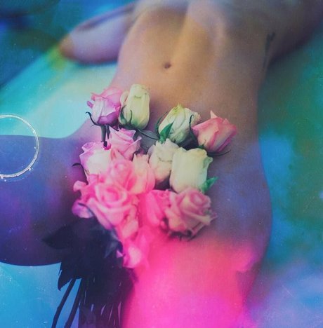 デカ尻ジーンズ OnlyFans セクシーヌード ギャラリー