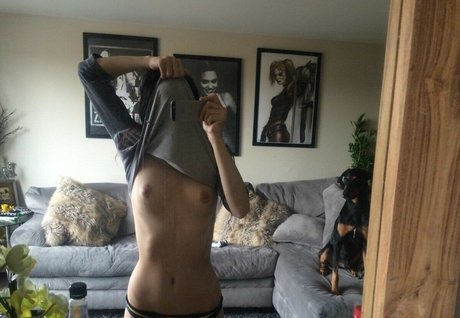 手袋onlyfans セクシーヌード ギャラリー