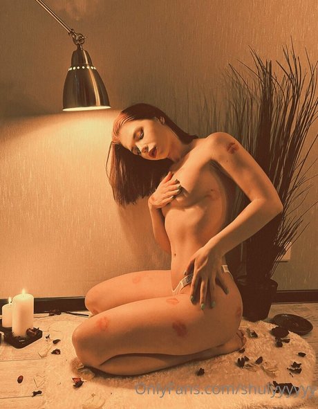 Shuly 無料モデル 写真