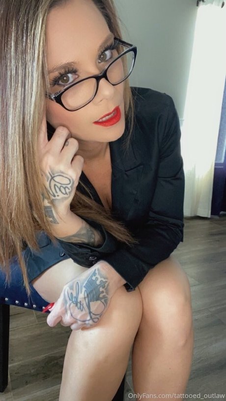 chroniclesofatiredassmom セックスモデル 画像