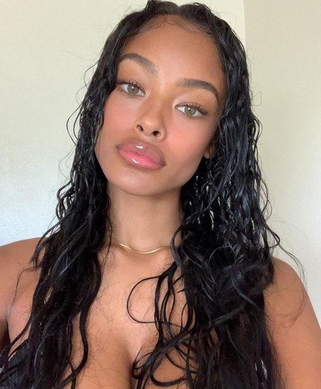 イタリア人熟女OnlyFans ポルノ 写真