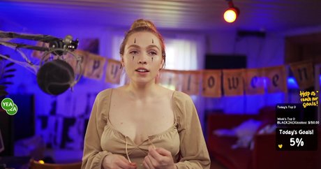 18歳のOnlyFans セクシー裸 写真