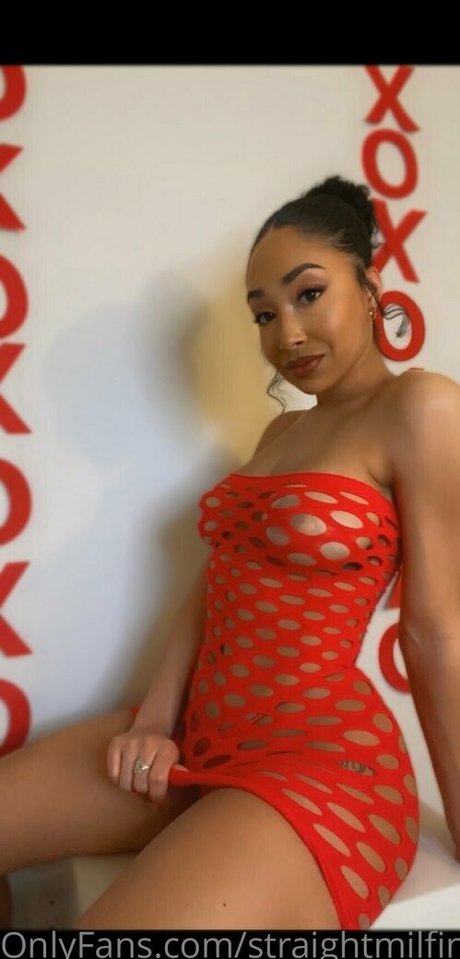 Straightmilfin ポルノスター HD 写真