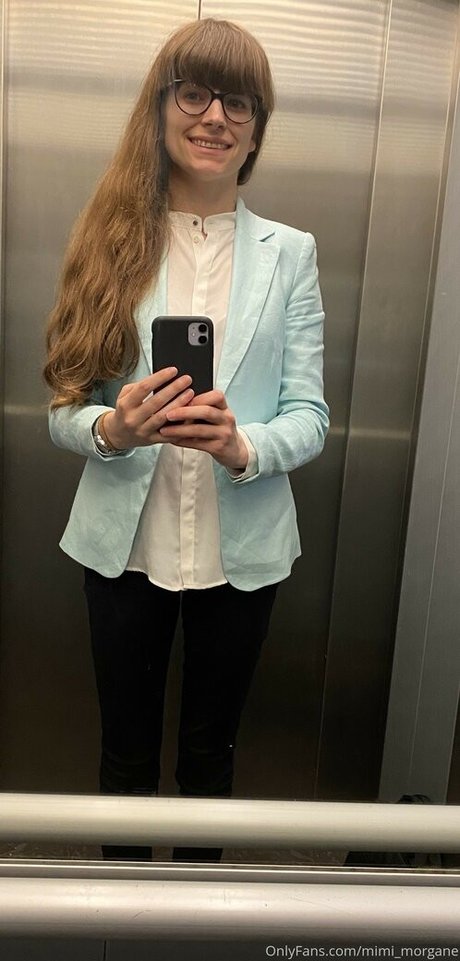 フィンドムオンリーファンズ 美しいポルノ 写真