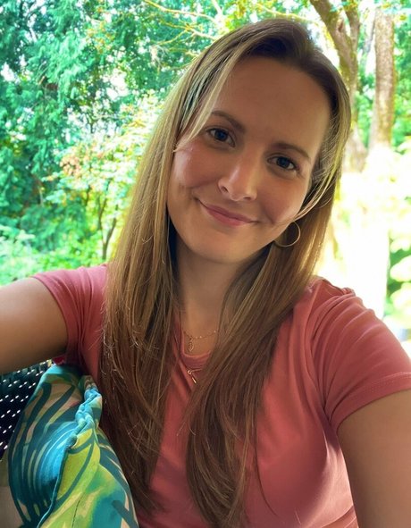 Junescleavage ポルノスター トップ 画像