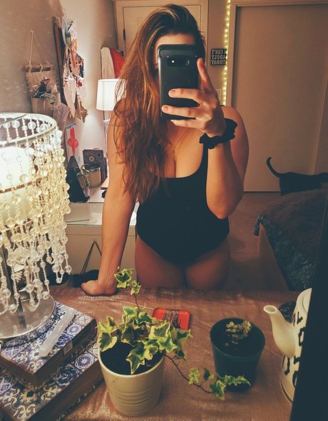 Junescleavage 無料スター 写真