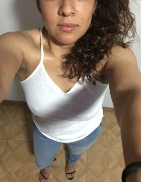 Antonela HDポルノスター アーカイブ