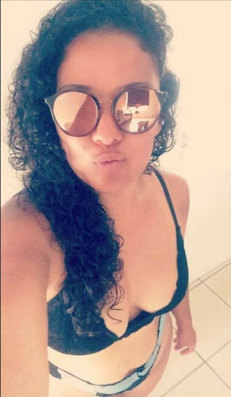 Antonela ポルノスター 裸 画像