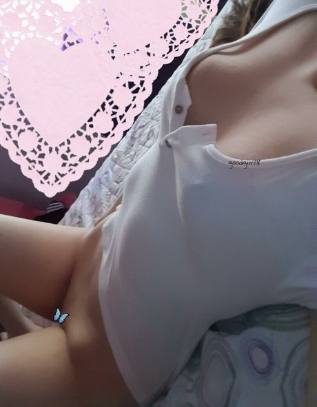 GoodGiirl18 エロティックなスター 画像