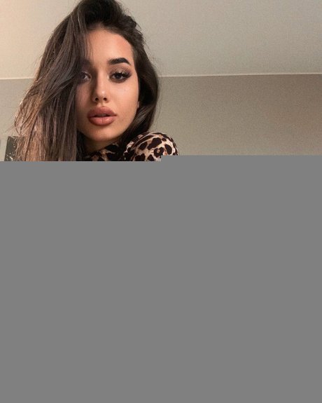 Sophia Adamova スターセックス 画像