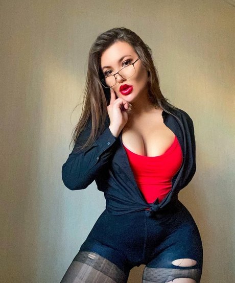 Albina Gladkikh 独占女優 画像