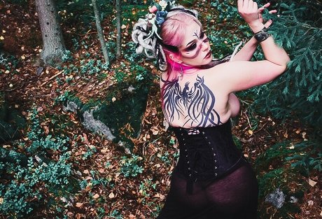 blackthornwitch ホットなモデル 写真