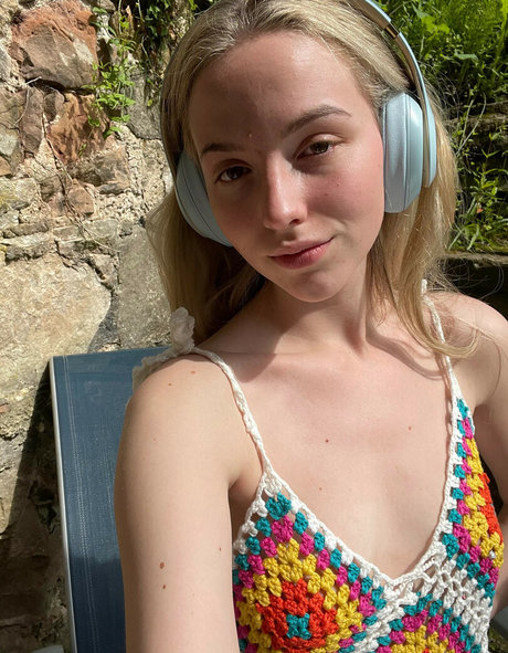 Crochet Tops ポルノスター アダルト 画像