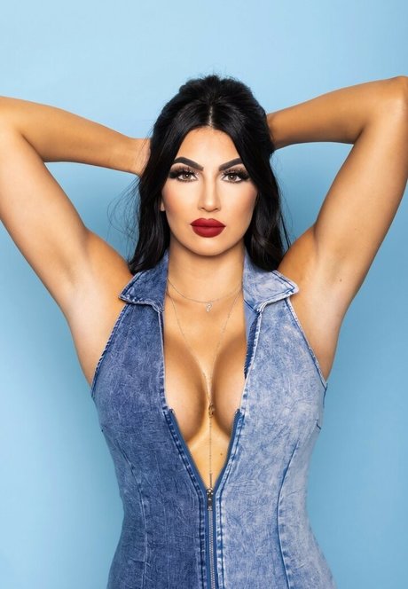 ブルネットの教師OnlyFans セックス 画像