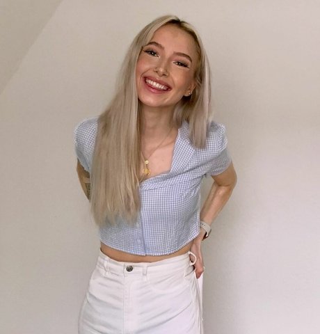 エモオンリーファン トップ 写真