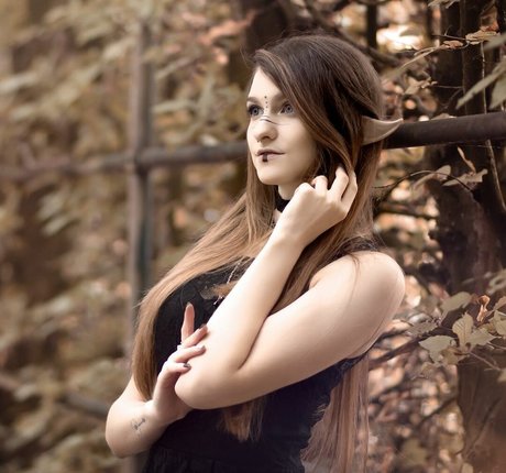 小柄なブロンドの熟女OnlyFans 無料ポルノ 写真