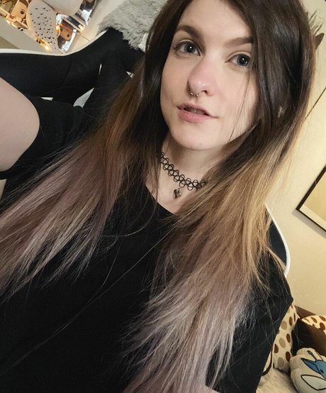 バイセクシャルカップルのOnlyFans アート裸 画像