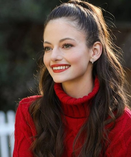 Mackenzie Foy 美しいモデル 画像